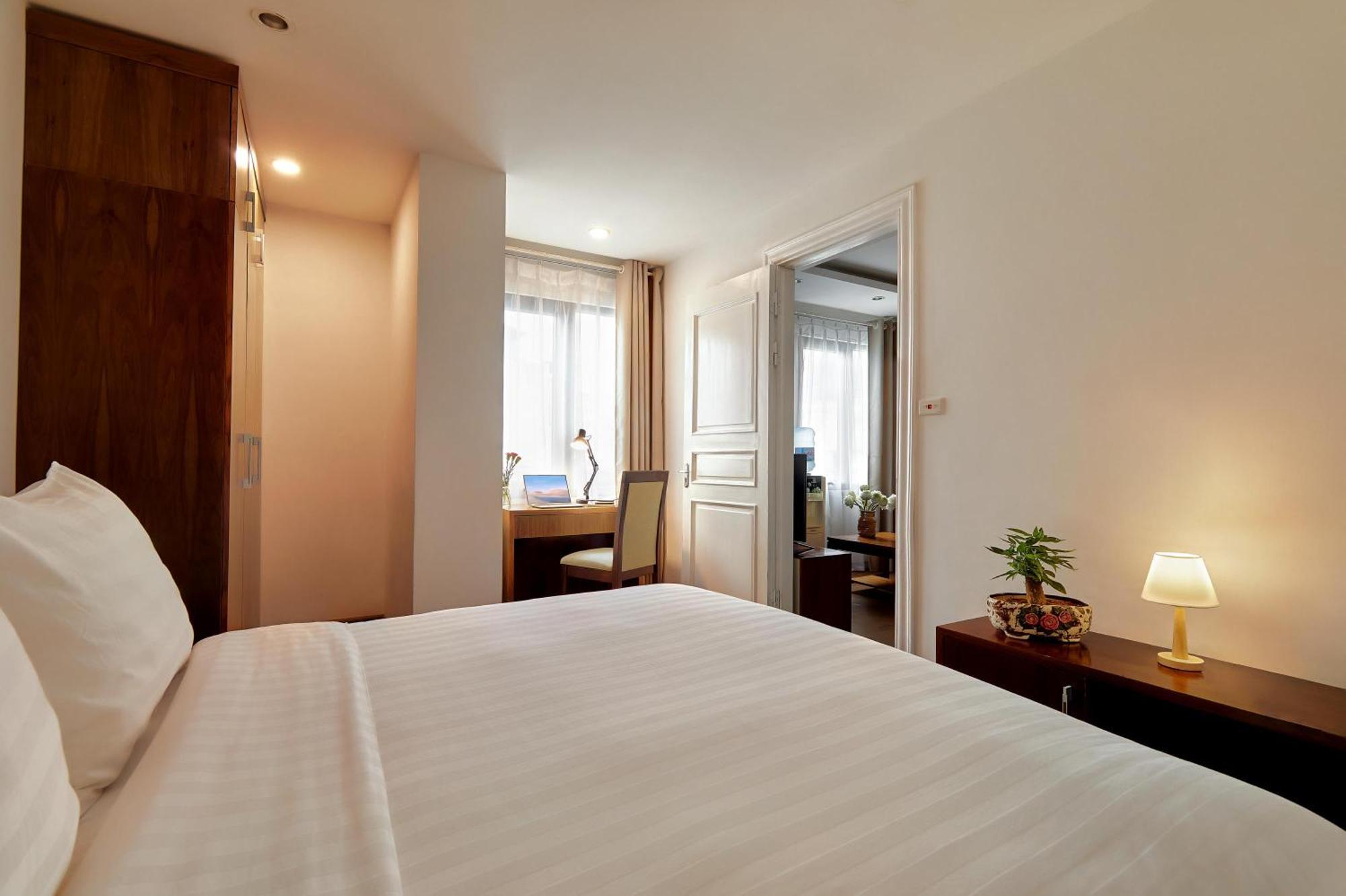 The Bloom Classic - Hotel And Bistro Ханой Екстер'єр фото