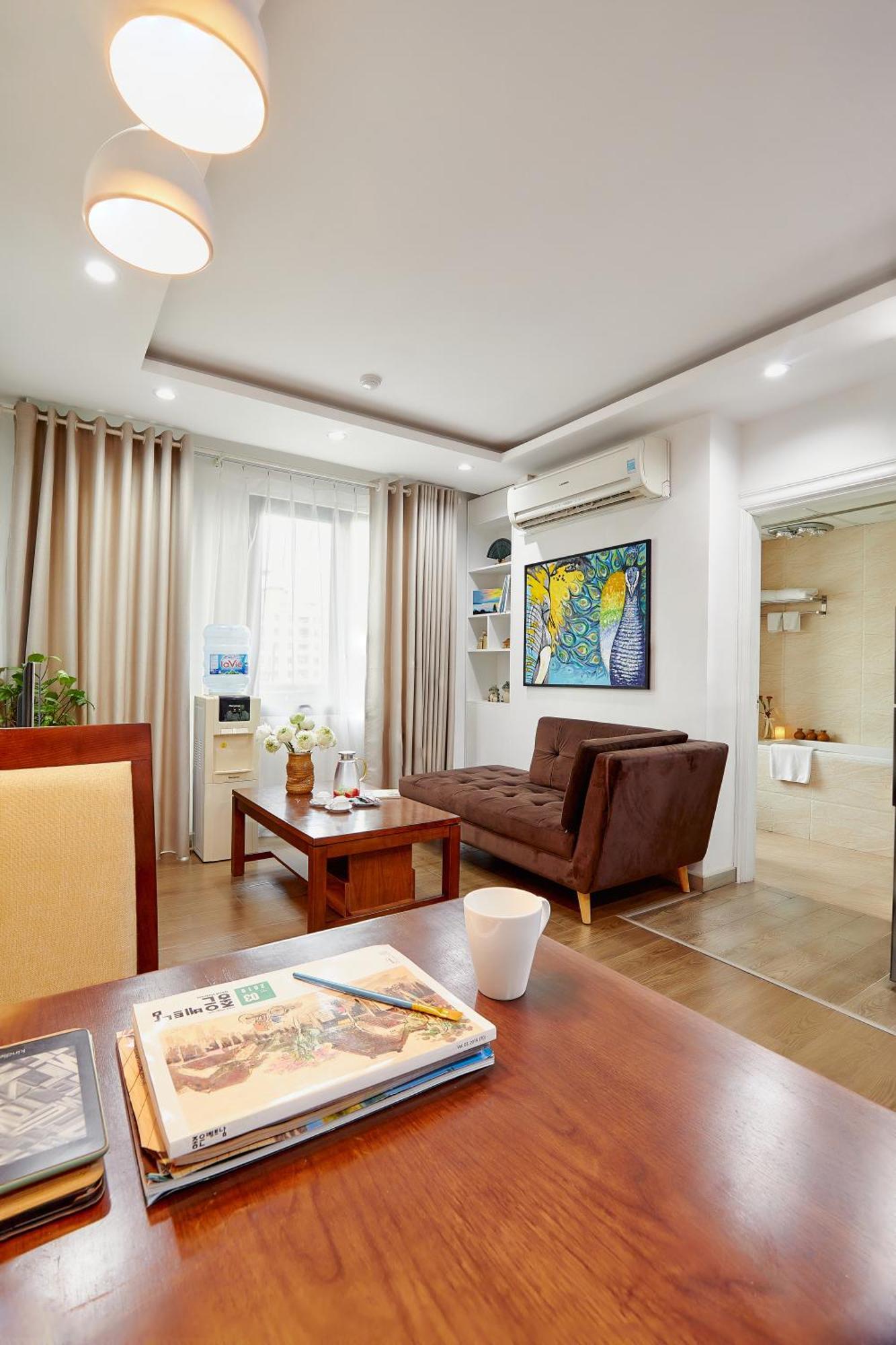 The Bloom Classic - Hotel And Bistro Ханой Екстер'єр фото